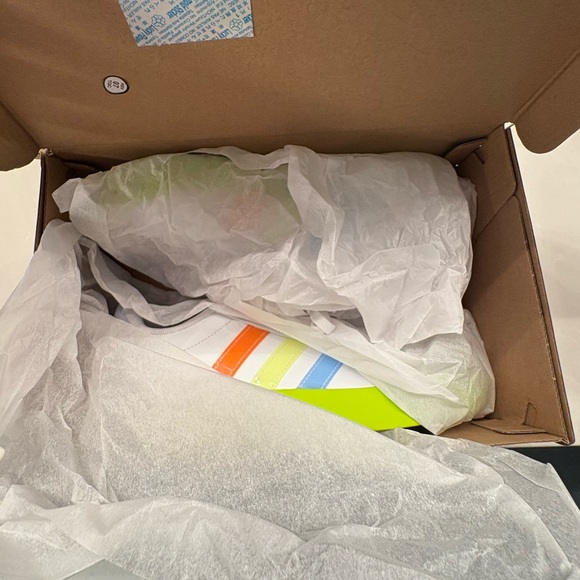 SOLD!! adidas VL Court 3.0 Sneaker - Picture 6 of 6